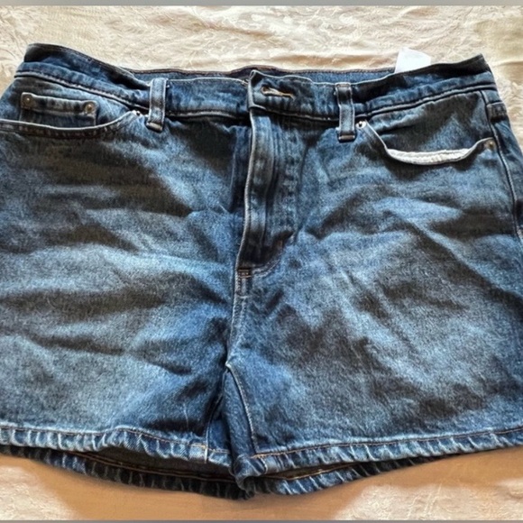 Banana Republic Pants - Women’s Banana Republic Denim shorts